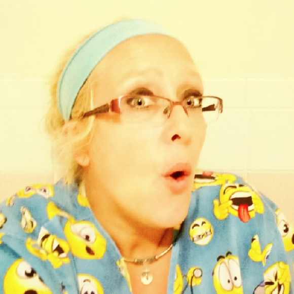 Meet your Posher, Christy - Picture 3 of 4