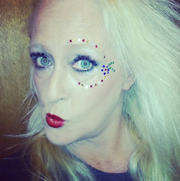 Meet your Posher, Christy - Picture 4 of 4