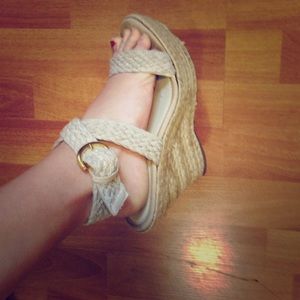 Creme Tweed Bolaro Wedges