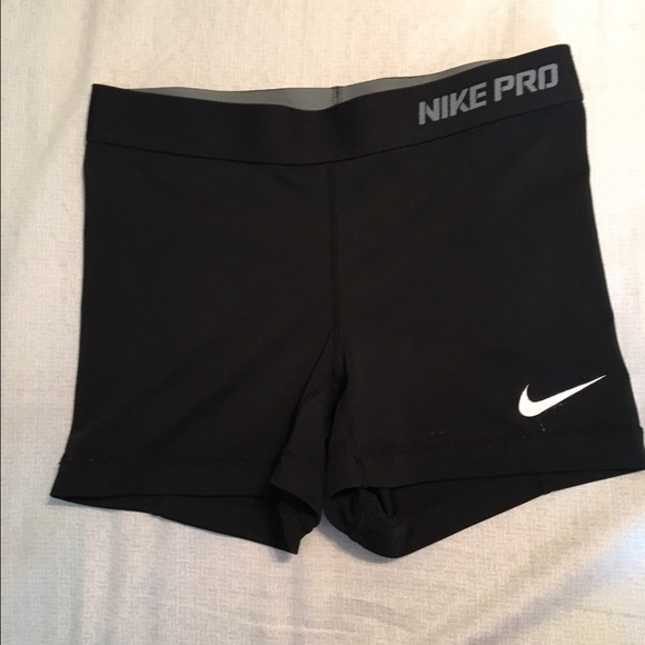 🚫 sold 🚫 NIKE PRO SHORTS
