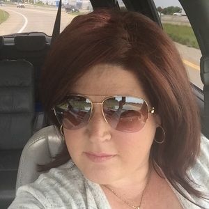 Meet your Posher, Andrea