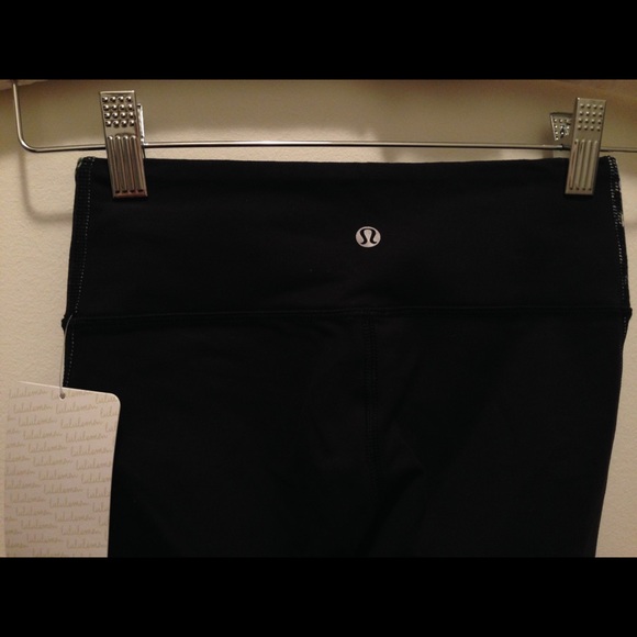 Lululemon Wunder Under Pant 3D *Special Edition - Picture 4 of 4