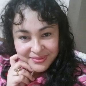 Meet your Posher, Daysi
