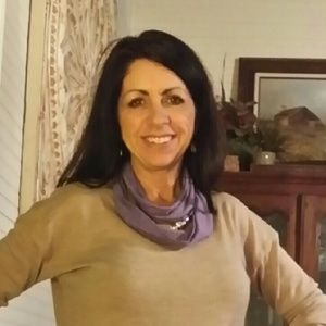 Meet your Posher, Debbie