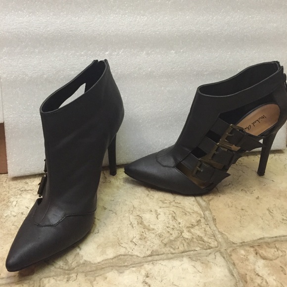 Michael Antonio stiletto pumps