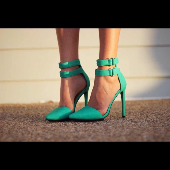 Nasty Gal Shoes - Shoe Cult Faye Platform Pump NWOT