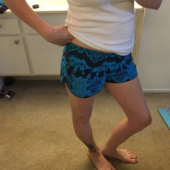 Hurley Other - 💕Like new Hurley Beach shorts💕