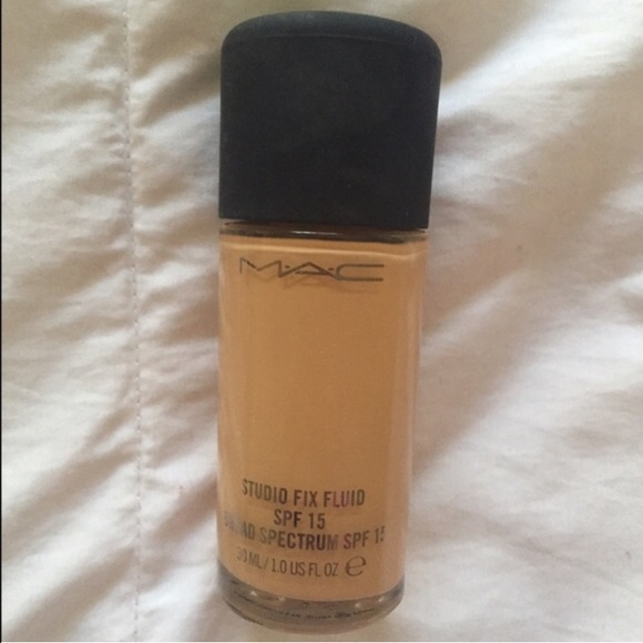 MAC studio fix fluid NC 25