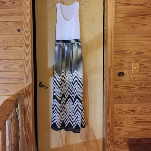 Charming Charlie Maxi dress!