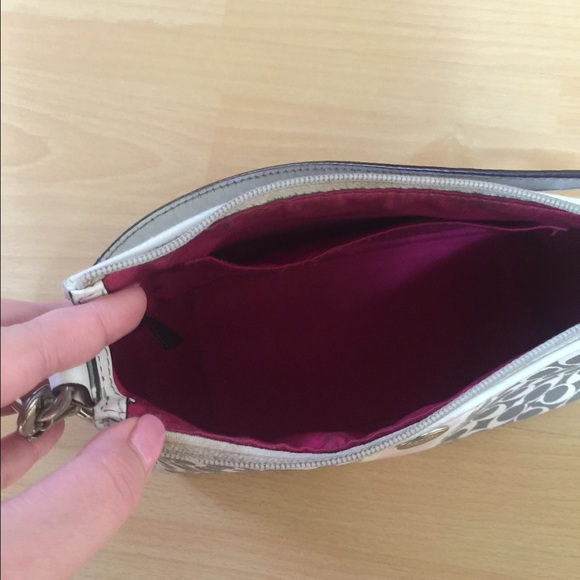 Shoulder bags - Picture 2 of 2