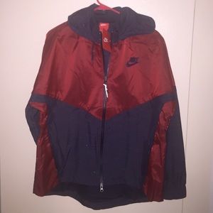 Womens Nike Windrunner