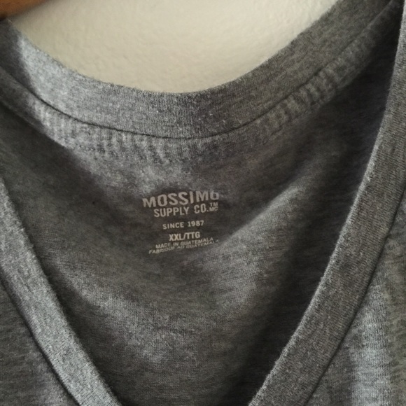 Simple tee - Picture 2 of 2