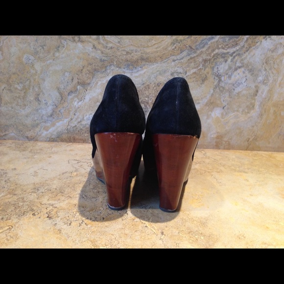 Black suede Nine West wooden wedges - sz 7.5 - Picture 3 of 4