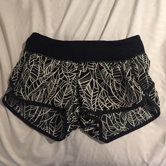 LULULEMON abstract shorts
