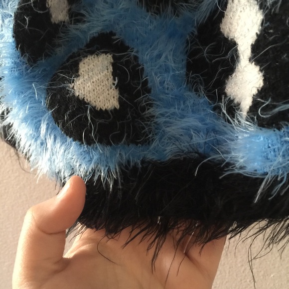 Leopard Sweater - Picture 3 of 3