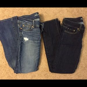 2 pairs of American eagle jeans