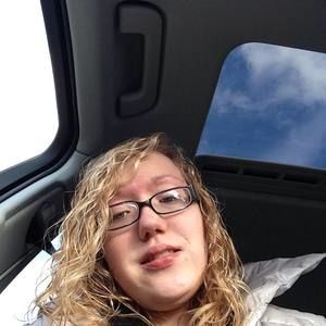 Meet your Posher, Lauren