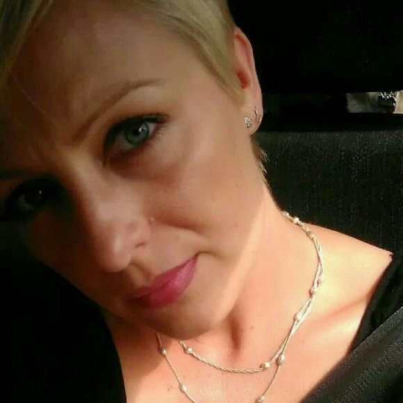 Meet your Posher, Basia - Picture 1 of 1