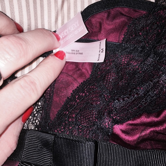 XX SOLD XX Lace Babydoll - Victoria's Secret - Picture 4 of 4