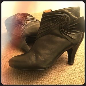 Cute Sofft leather booties
