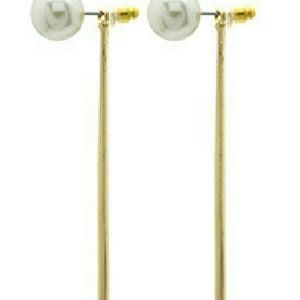 Pearl stud with gold earrings