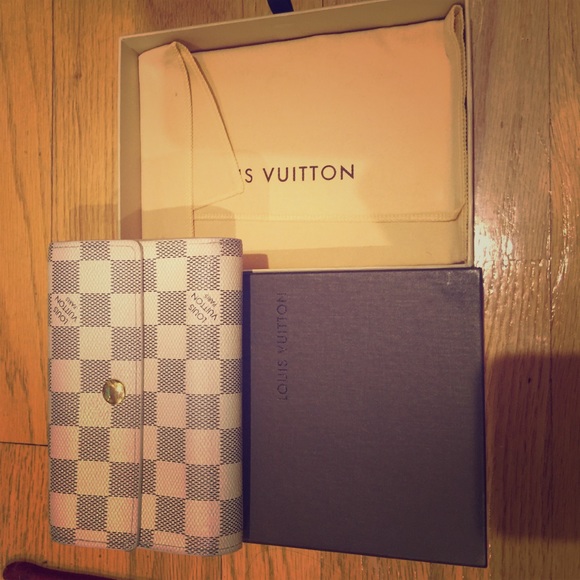 L&V ALEXANDRA WALLET  N63068 with original box - Picture 1 of 4