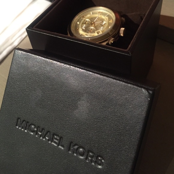 Michael Kors Gold Chronograph Watch - Picture 2 of 4
