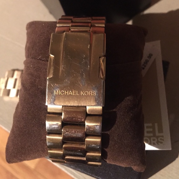 Michael Kors Gold Chronograph Watch - Picture 4 of 4