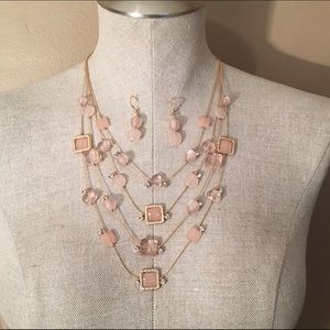 Beautiful necklace/earring set!
