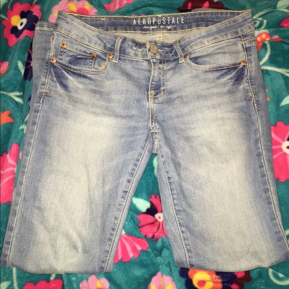 Aeropostale  Light Wash Jeggings!
