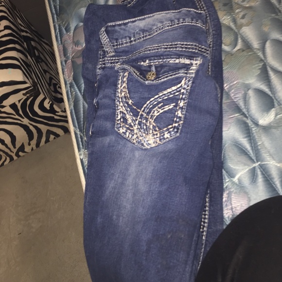 WASHED OUT JEANS NOTHING WRONG JUST DONT FIT