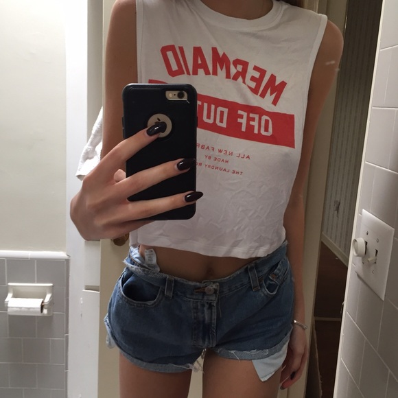 Mermaid off duty cropped muscle tee