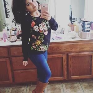 Meet your Posher, Paola