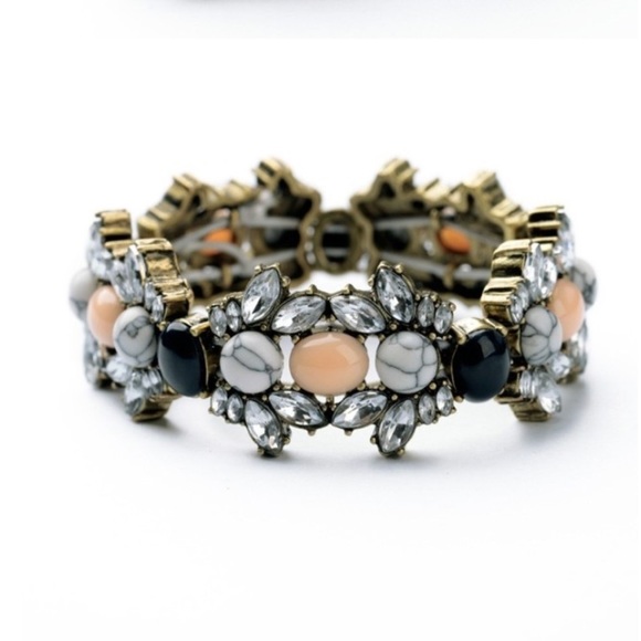 Middle Bracelet- Gorgeous Stretchy Bracelet - Picture 2 of 4