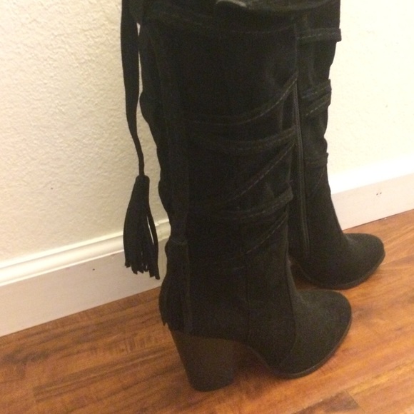 Black Boots - Picture 2 of 4