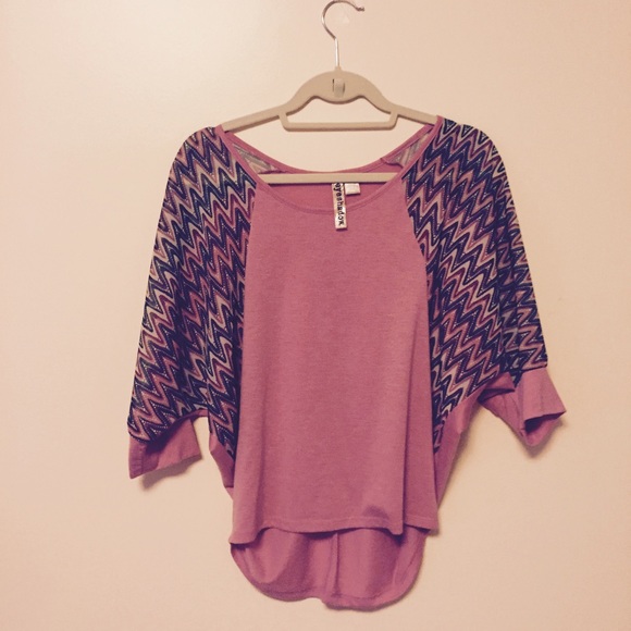 Long sleeve shirt.