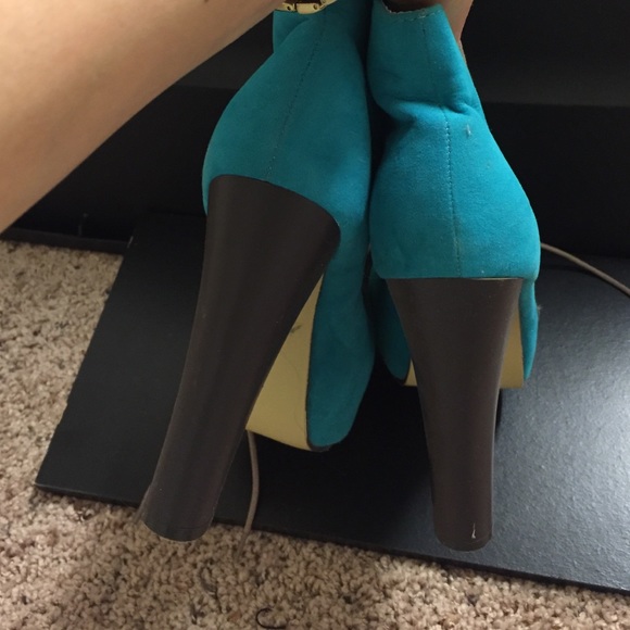 Booties - Picture 4 of 4
