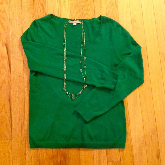 GAP Kelly green sweater
