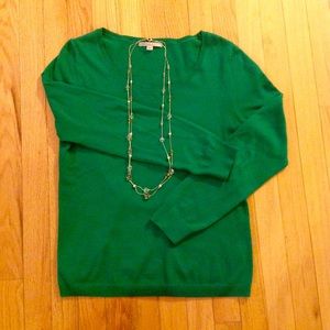 GAP Kelly green sweater