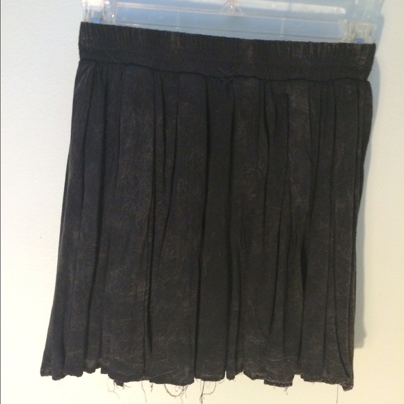 Brandy Melville skirt
