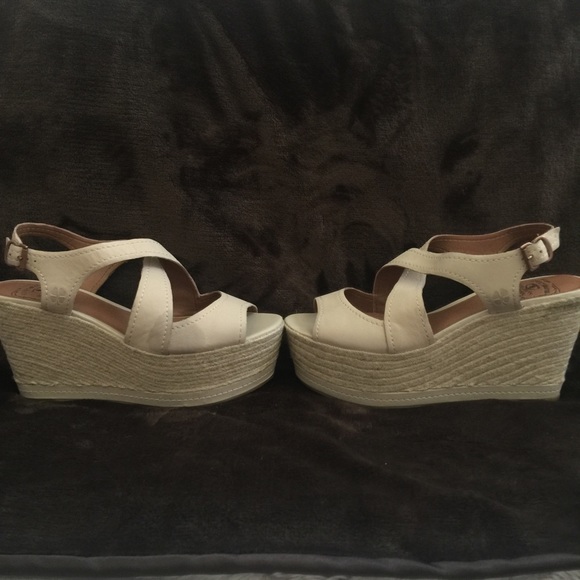 NWOB Lucky Brand Hacienda Wedge Sandals - Picture 2 of 3
