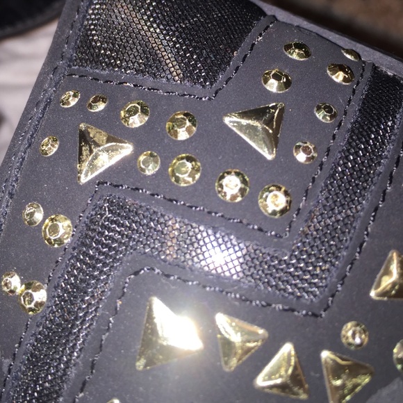 Heels - Picture 4 of 4