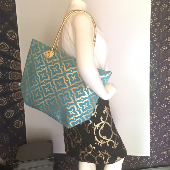 Large Moroccan print tote!! 🎉sold in a bundle🎉 - Picture 4 of 4