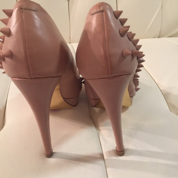 Leather Nude studded Peep toe heels - Picture 2 of 3