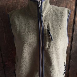Old Navy woman vest size Large