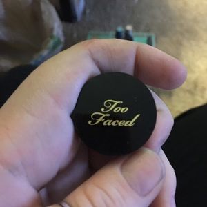 Too faced glamour dust