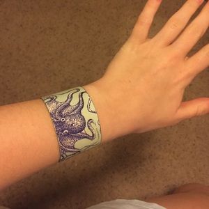 Octopus cuff