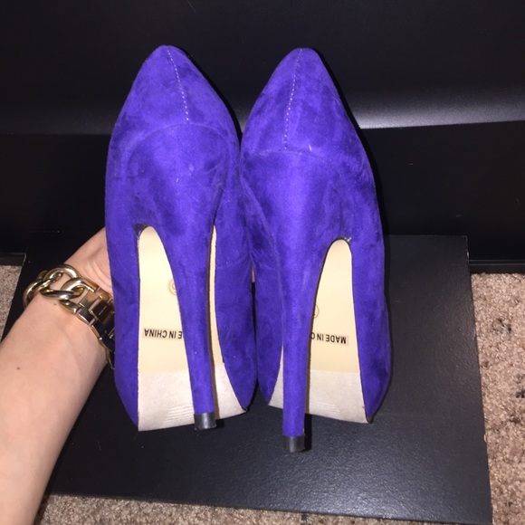 Heels - Picture 3 of 4