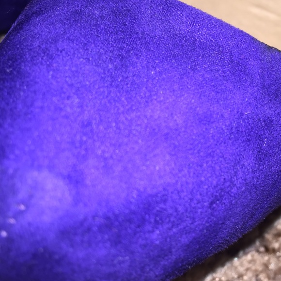 Heels - Picture 4 of 4