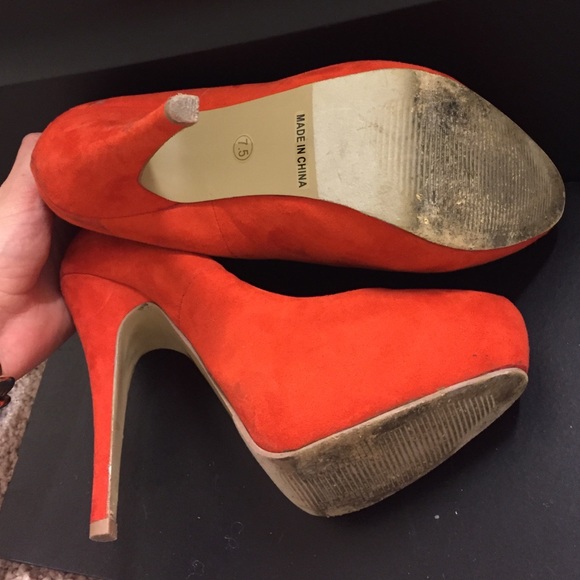 Heels - Picture 3 of 4